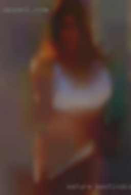 Mature bestindis pussy nude.